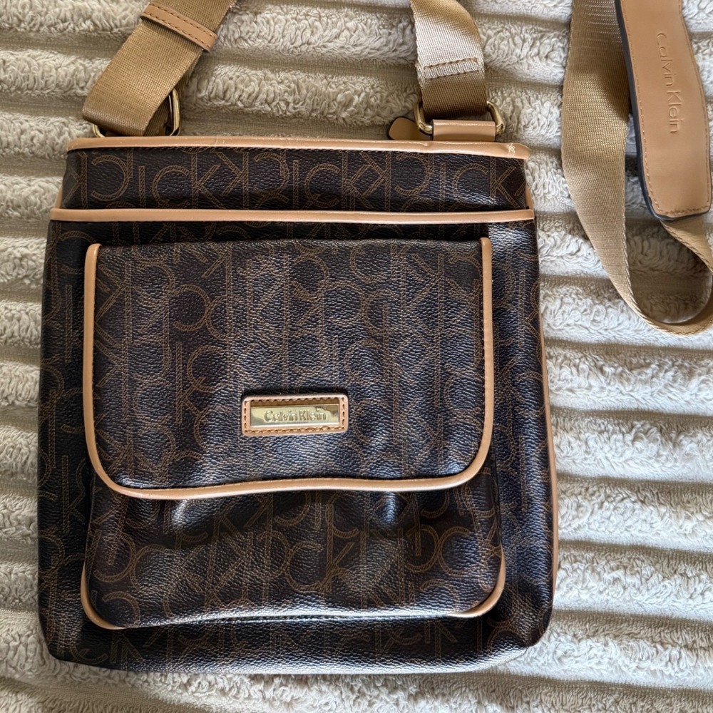Calvin Klein Brown Monogram Crossbody Bag Tan Trim‎ Messenger Logo Purse